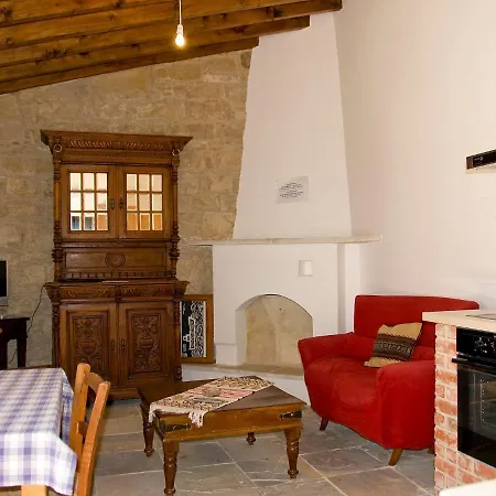 Zoe House Tokni